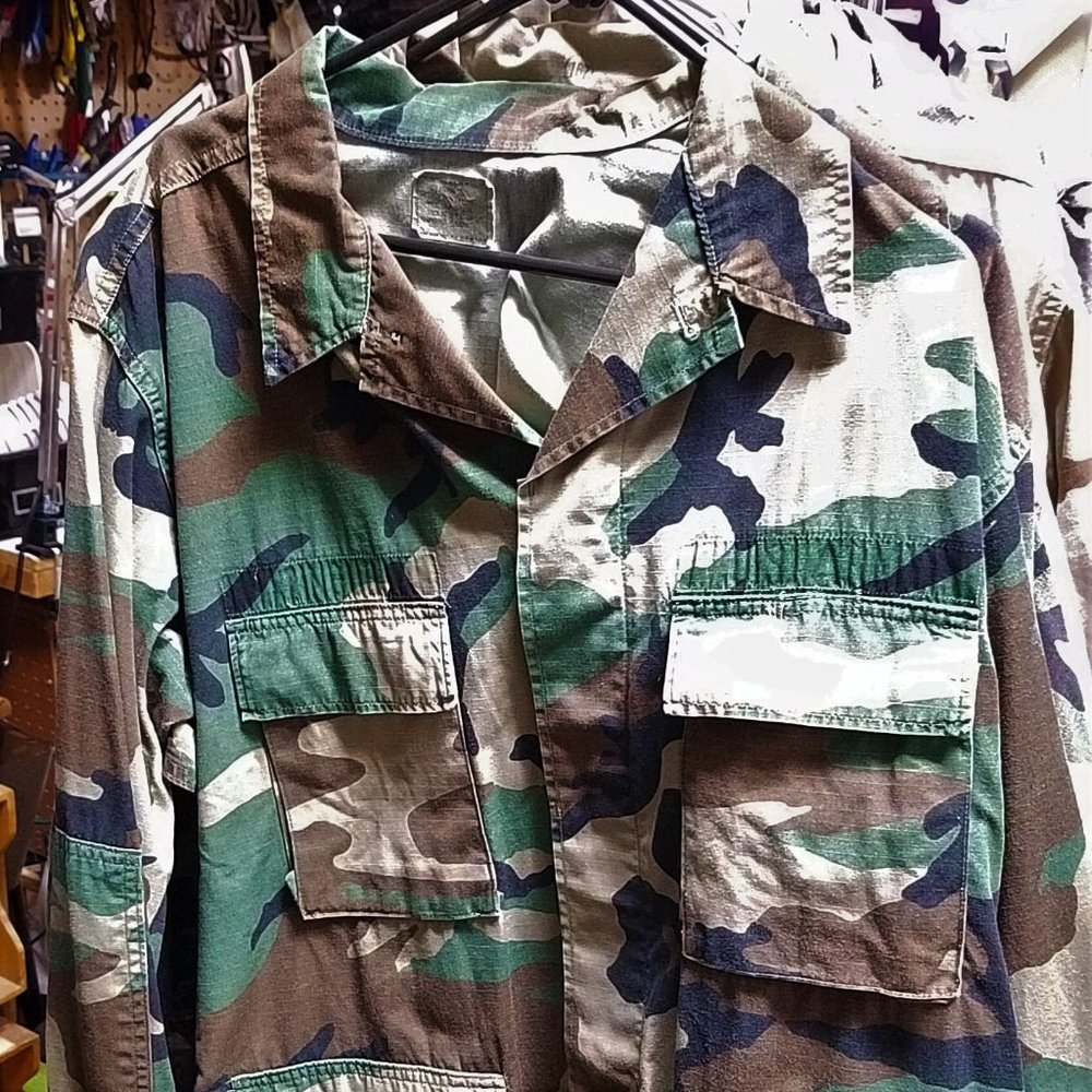 US Army 1984 Cold War Woodland Camo Combat Jacket